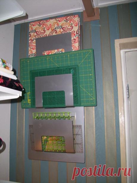Great ruler and mat organization idea! Magazine holder from IKEA. | storage | Подписчики Журнала, Журнал Идеи и Идеи Для Организации Вещей
