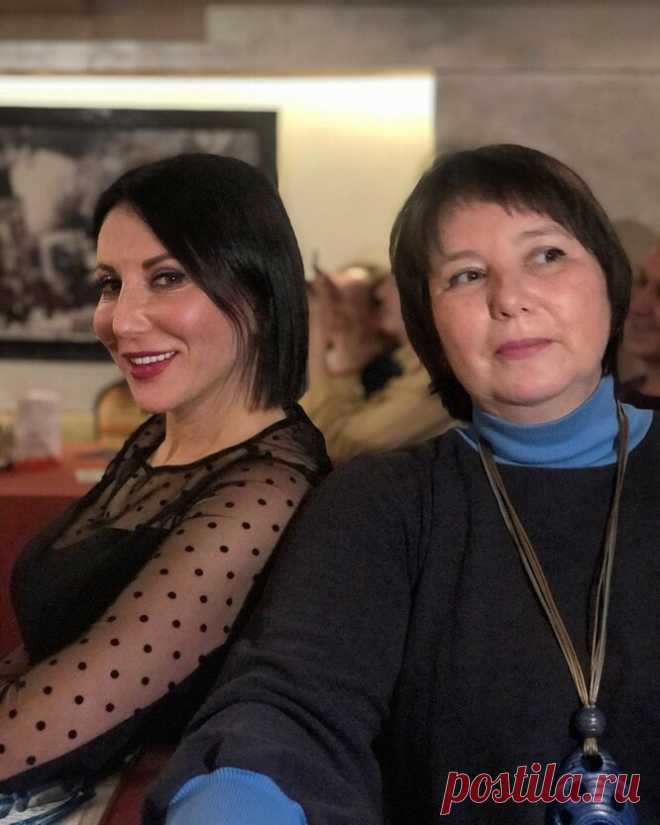 Сестра алики смеховой елена фото Фишка это подборка лайфхаков для дома. Разные полезные хитрости на каждый день про уборку, стирку, уход за вещами, как мыть, убрать, почистить, а также поздравления и идеи подарков.
