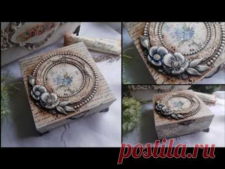 Vintage jewelry box 💙