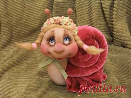 Романтичная задумчивая улиточка