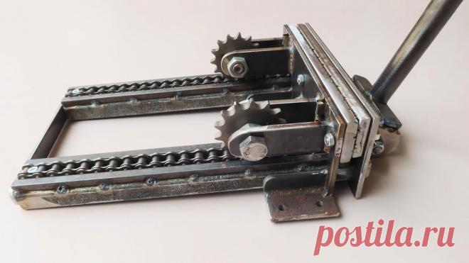 Как сделать тиски на основе велосипедных запчастей Если в домашней мастерской нет слесарных тисков, то выполнение некоторых операций с металлом будут затруднительны или даже станут невозможными. Покупка этого громоздкого механизма в магазине потребует больших денежных затрат. Выйти из положения помогут старые велосипедные запчасти, из которых можно