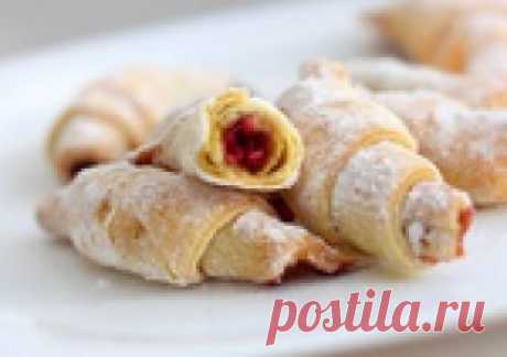 Очень вкусные и рассыпчатые рогалики. Просто тают во рту!