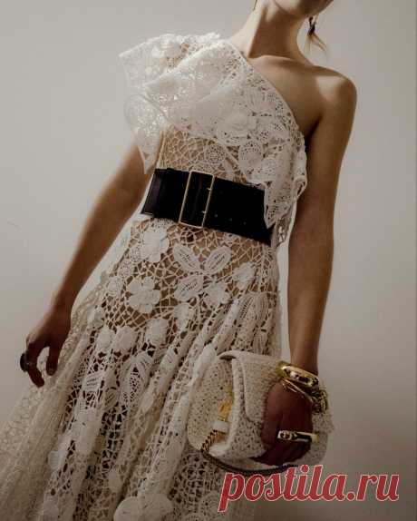 Платье McQueen в технике ирландского кружева - идея для вдохновения | ВЯЗАНИЕ&рукоделие | Яндекс Дзен