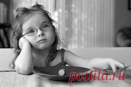 ...женщина не может жить без &quot;печальки&quot;. Даже если у неё все хорошо, она обязательно придумывает себе &quot;печальку&quot;..