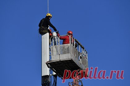 Названы наиболее зависимые от импорта российские отрасли. Сферы телекома, микроэлектроники, топливно-энергетического комплекса и транспорта наиболее чувствительны к экономическим санкциям в отношении России, заявил заместитель исполнительного директора Центра компетенций Национальной технологической инициативы Национальной технологической инициативы (НТИ) Егор Шитов.