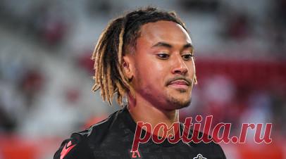 В «Ницце» заявили, что рады благополучному завершению инцидента с Бека-Бека. Пресс-служба французской «Ниццы» выразила удовлетворение тем, что инцидент с футболистом клуба Алексисом Бека-Бека на мосту в Ницце закончился благополучно. Читать далее