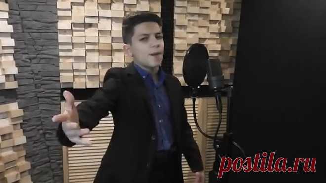 За вас родители мои! Прекрасно спел! Вот это молодец парнишка! Браво!