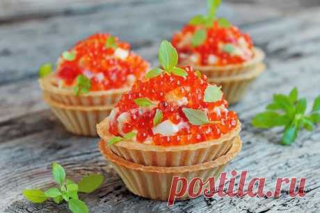 Салат царский классический с красной икрой в тарталетках рецепт с фото - 1000.menu