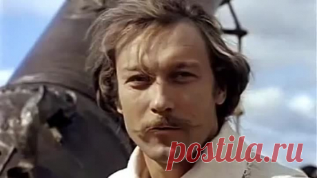 Улыбайтесь, господа. Улыбайтесь.