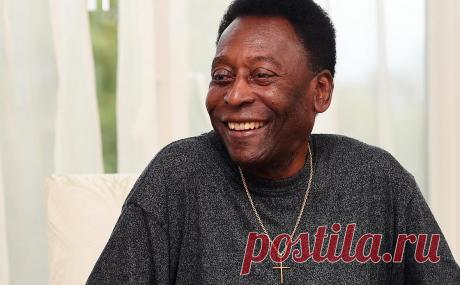 В Бразилии предложили сделать имя Пеле синонимом слова «превосходный». Имя футболиста хотят включить в словарь португальского и сделать синонимом слов «великий», «непревзойденный», «превосходный» и «уникальный»