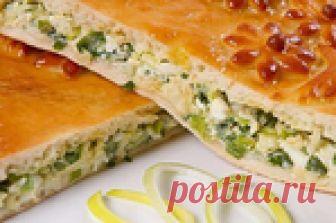 Быстрый (заливной) пирог с зелёным луком и яйцом