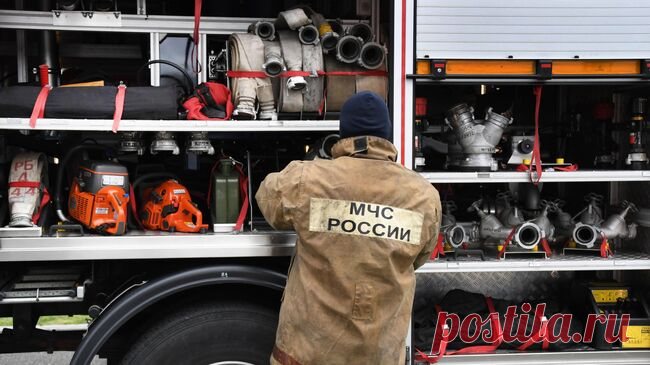 В Приамурье шесть часов тушили пожар на пилораме