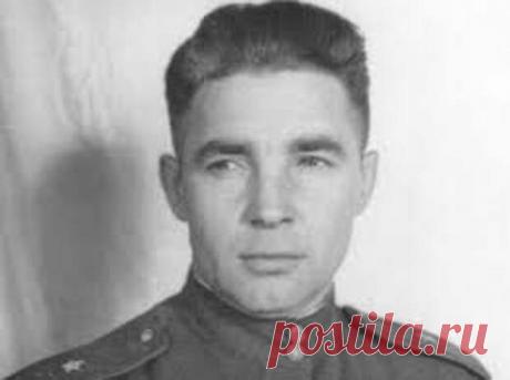 Василий Маргелов: главные тайны биографии «отца» советских десантников - Любители истории - медиаплатформа МирТесен Десантники называли его «дядя Вася». Благодаря ему воздушно-десантные дивизии превратились в элитные войска, способные за ночь «перекроить» карту Европы. Первые успехи Василий Филиппович Маргелов был призван в Красную Армию в 1928 году. Еще до начала Второй мировой он проявил себя во время