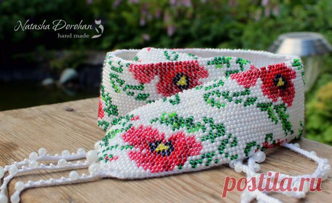 пояс связан крючком из пряжи хлопок 100% с бисером. бисер качественный чешский. тыльная сторона гладкая. бисер надежно ввязан в полотно, поэтому никогда не оторвется. возможно выполнение любого размера и с любым узором-рисунком на Ваше усмотрение и на Ваш вкус. служит отличным дополнением к наряду, дополняет образ.