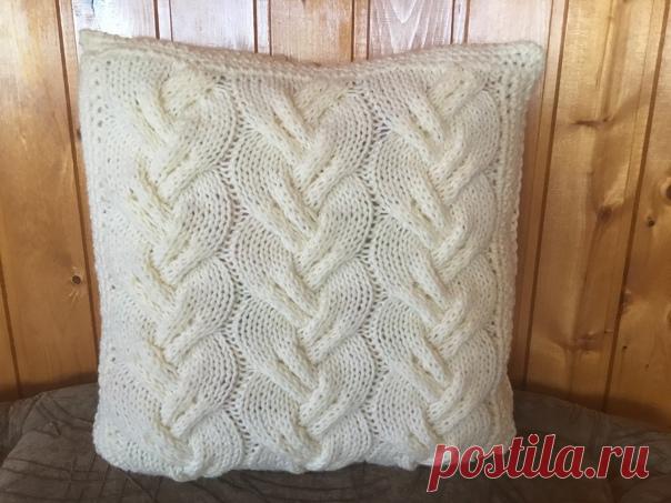 Людмила Дулина
Подушка спицами