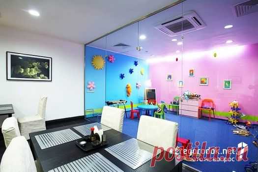 Цельностеклянные перегородки и политика интерьерной безопасности