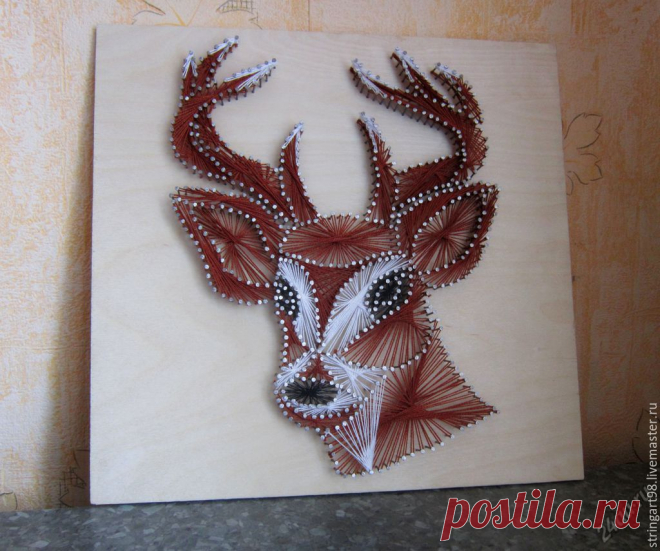 Панно в технике String art 