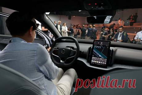 Volvo назвал сроки отказа от дизельных автомобилей. Шведская Volvo объявила о решении прекратить производство автомобилей с дизельными моторами в начале 2024 года. В компании также напомнили о продаже в ноябре 2022 года доли в совместном предприятии с Geely, в котором находились ее активы в области двигателей внутреннего сгорания.