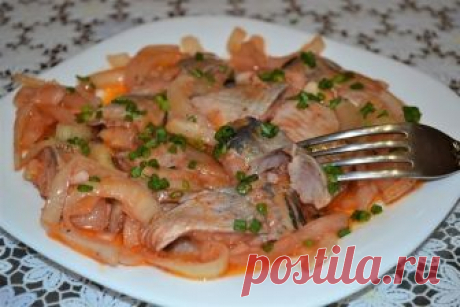 Сельдь по-корейски !  Не забудьте поделиться рецептом с друзьями и поставить класс что бы не потерять рецепт.


Ингредиенты: 
Килограмм свежей или замороженной сельди 
Пять луковиц (можно взять больше) 
80 мл. уксуса (я делала 9%...но в следующий раз сделаю 6 %) 
Полстакана растительного масла 
Чайная ложка душистого перца-горошка 
Две чайных ложки красного молотого перца 
Столовая ложка томатной пасты 
Столовая ложка соли (без горки) 

Приготовление: 

Растительное масло ...