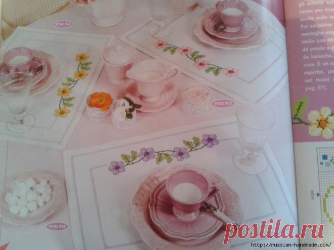 Схемы цветочной вышивки крестом для салфеток и скатерти.