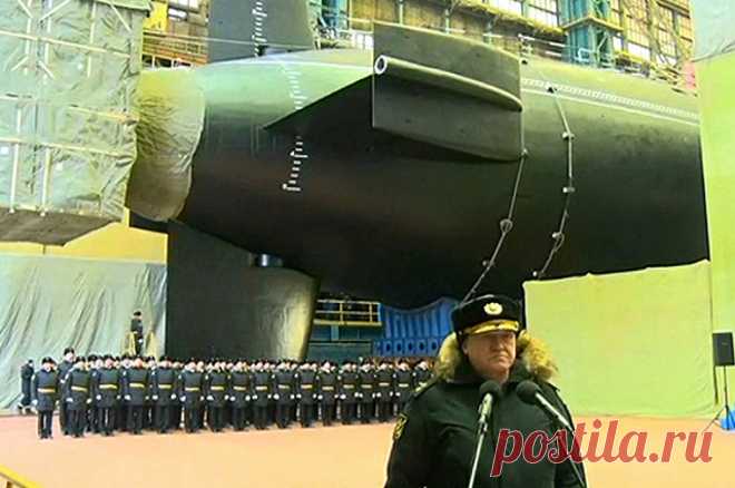 «Известия» рассказали о четырех новых подлодках, которые поставят ВМФ РФ. Сдаточные акты подлодок «Император Александр III», «Красноярск», «Кронштадт» и «Можайск» будут пописаны в первую декаду декабря, а не 30 ноября, как планировалось изначально.