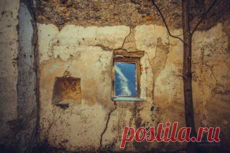 Заброшенный итальянский городок Балестрино в горах Лигурии. Царство тишины