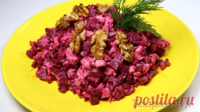 Интересный салат из банальной свеклы. Просто, быстро и вкусно! (видеорецепт) Ингредиенты: Свекла отварная — 1 шт. Куриная грудка — 1/2 шт. Грецкий орех — 50 гр. Чеснок — 2 зубчика Соль по вкусу Майонез ПРИГОТОВЛЕНИЕ:ПРИЯТНОГО АППЕТИТА!