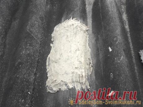 Чем заделать пробоину в шифере Откуда берутся пробоины в шифере, когда поблизости нет ни деревьев, ни высоких зданий с которых могло бы что-то упасть, для меня лично остаётся загадкой. И тем не менее это факт. Сейчас продаётся множество разновидностей разнообразных клеев для самых разных материалов, в том числе и для шифера.