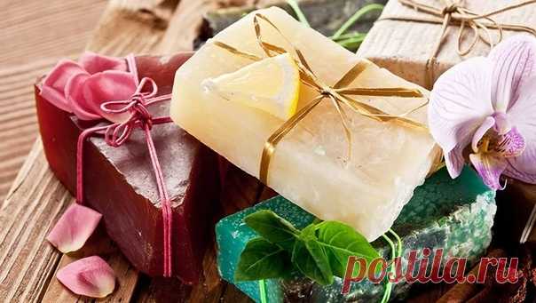 Как варить мыло дома
Понадобится:
– Мыло (желательно детское, оно не обладает сильным запахом и недорого стоит).
– Масла-основы: миндальное, кедровое, облепиховое.
Показать полностью…