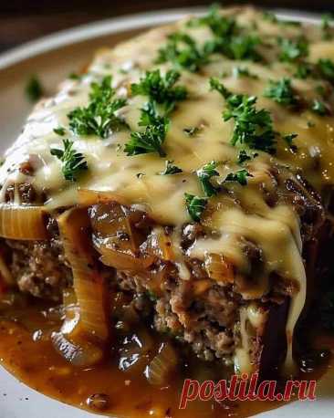 Französischer Hackbraten mit Zwiebeln und geschmolzenem Schweizer Käse aus dem Crockpot - Einfach Nur Lecker Französischer Hackbraten mit Zwiebeln und geschmolzenem Schweizer Käse aus dem Crockpot Zutaten: 2 Pfund Hackfleisch 1 Tasse Semmelbrösel 1/2 Tasse geriebener Parmesan 1/4 Tasse Milch 2 Eier 1 Esslöffel Worcestershiresauce 1 Teelöffel Salz 1/2 Teelöffel schwarzer Pfeffer 2 große Zwiebeln, dünn geschnitten 2 Esslöffel Butter 1 Tasse Rinderbrühe 8 Scheiben Schweizer K...