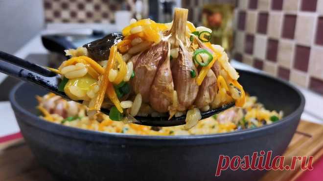Вместо мяса рис с баклажанами, также сытно, вкусно и недорого: ужин на сковороде | Розовый... Вкуснейшее горячее блюдо, такое же сытное как с мясом, только его там нет. Вместо мяса берем баклажаны и готовим с рисом, как плов. Рецепт очень простой и быстрый. Баклажаны с рисом на сковороде...