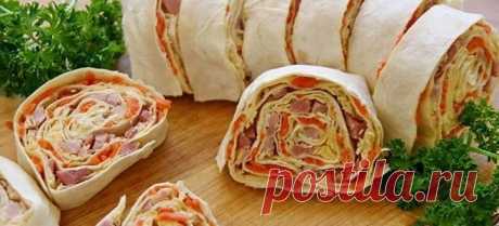 Рулет из лаваша с копченой курицей