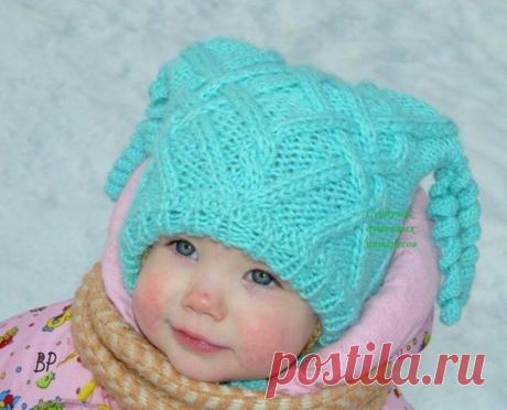 Зимняя детская шапочка с ушками и игривыми кисточками (Вязание спицами) | Журнал Вдохновение Рукодельницы