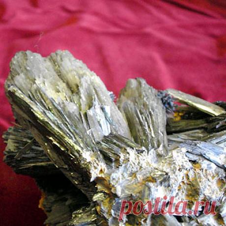 Вивианит Минерал, описание, свойства, месторождения и фото. Камень Вивианит