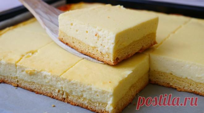 Пирог «Сырник», очень много и вкусно. Большая ватрушка Сырные пироги всегда получаются мягкими и влажными, они не требуют дополнительной пропитки в виде варенья или сиропа. Такой творожный десерт с легким лимонным ароматом и привкусом, вам точно понравится и вы будете его часто готовить. Для приготовления вам потребуются такие ингредиенты: масло сливочное и сахарная пудра по 140 г; яйца, 2 шт; мука, 300 г; […]