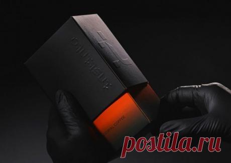 Кофе. Просто кофе...
Удивительно, насколько безграничной может оказаться фантазия рекламщика, старающегося продвинуть, казалось бы, самый банальный предмет в мире! Рекламный креатив может принимать самые разнообразные и причудливые формы, преображая обычные повседневные вещи в произведение высокого искусства...