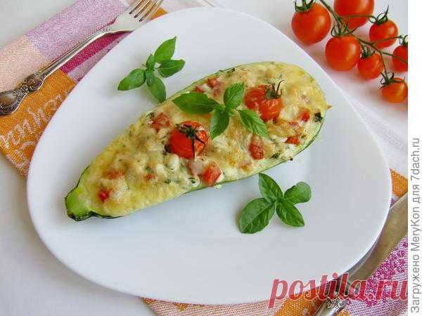 Фаршированный кабачок с курицей и зерненым творогом - пошаговый рецепт приготовления с фото