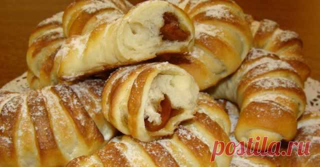 Домашние рогалики со спелыми сливами вкуснее самой изысканной выпечки — Домашняя кулинария