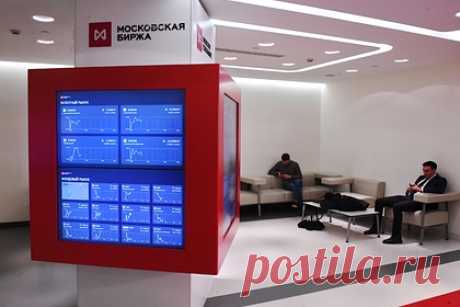 Российская компания подорожала в 1,5 раза за утро. Акции энергетической компании «Квадра» утром 1 февраля подорожали более чем в 1,5 раза. Рост обусловлен заявлением группы «Онэксим», принадлежащей российскому миллиардеру Михаилу Прохорову, о продаже предприятия структуре госкомпании «Росатом». Стороны подписали договор о продаже 82,47 процента уставного капитала.