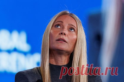 Дерматолог Гвинет Пэлтроу раскрыла способы замедлить старение кожи. Дерматолог американской актрисы Гвинет Пэлтроу Карин Гроссман раскрыла способы замедлить старение кожи. Отсрочить увядание внешности поможет защита от ультрафиолетовых лучей. Кроме того, перед увлажнением следует применять солнцезащитный крем с высоким фактором защиты и наносить его повторно каждые два часа.