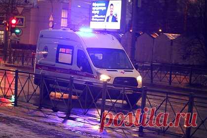 Российская школьница пыталась покончить с собой после неудачной попытки похудеть. В Ялте школьница пыталась покончить с собой после неудачной попытки похудеть. Об этом сообщает Telegram-канал «Mash на волне». По его данным, девочку успели спасти родители — они вызывали медиков, которые увезли школьницу в реанимацию и смогли стабилизировать ее состояние.