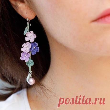 🌾Crochet earrings🌾 #crochetflowers #crochetearrings #purpleearrings #microcrochet #crochetjewelry #crochetjewelry #flowerearring #longearrings #etsyearrings ##crochet#крючок#flowers #peonynecklace #crochetflowers#крючком#crochetflower#tinycrochet #ivadaradenisovna#crochetlove #crochetplant#вязаниехабаровскназаказ #minicrochet#хабаровскручнаяработа#брошьхабаровск #realflowerpendant #crochetaccessories#flowernecklace #bestmadehandmade