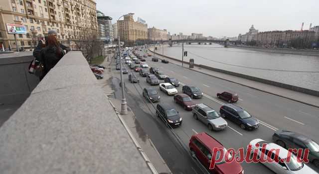 Госдума может запретить «бегущую строку» на авто
