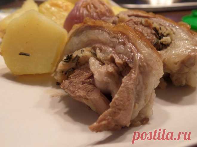 Седло барашка с травами и хлебными крошками