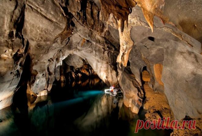 Подземная река Пуэрто-Принсеса (Филиппины).