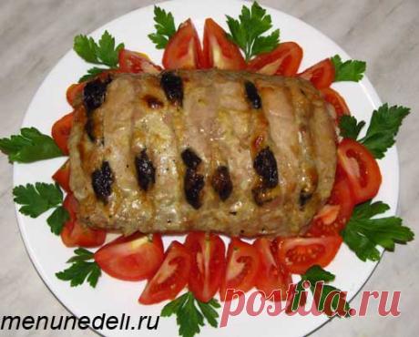 Свинина, запеченная куском с черносливом Все горячие блюда, которые я буду готовить на Новый год, объединяет одна черта – их можно приготовить заранее, а 31 декабря только разогреть в духовке или микроволно