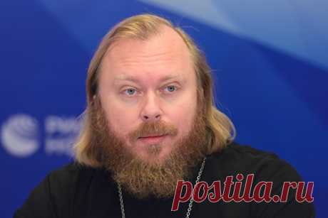 В РПЦ выступили против принятия закона о профилактике домашнего насилия. РПЦ вместе с семейным сообществом выступила против принятия закона о профилактике семейно-бытового насилия, так как это может привести к злоупотреблениям и фактам изъятия детей из семьи, заявил председатель Патриаршей комиссии по вопросам семьи и защите материнства и детства иерей Федор Лукьянов.