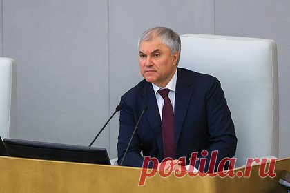Володин захотел запретить покупать военную форму за рубежом