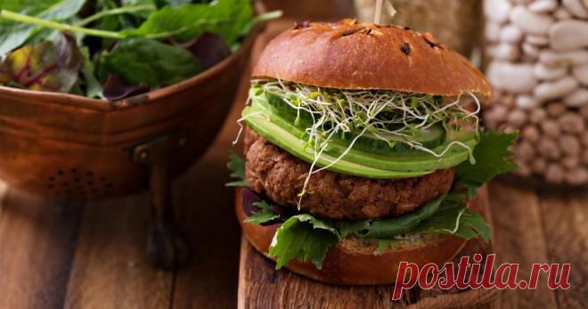 Мясоедам и не снилось: вегетарианский бургер с огня, который заставит забыть о шашлыке — такого сочного перекуса у вас еще не случалось Гриль, аромат и без мяса — вкусно, полезно, легко.
