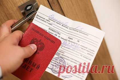 Прокурор запросил срок помогавшему российским хоккеистам избежать армии военкому. В суде Уфы с последним словом выступил начальник отделения призыва военного комиссариата Орджоникидзевского и Калининского районов 54-летний Константин Выропаев. В обращении к суду российский военный попросил о снисхождении, умоляя не изолировать его от семьи и общества.